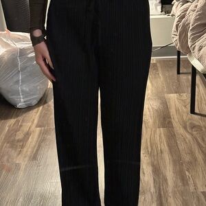 Uniqlo Black Pleated Pants